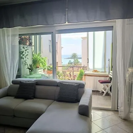 Vicinissimo Al Mare * Sanremo